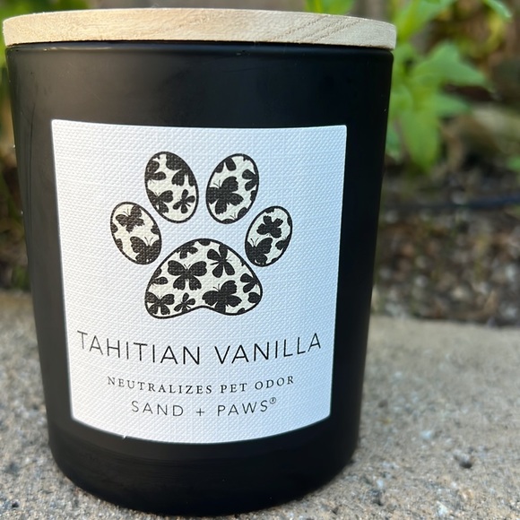 Tahitian Vanilla Scented Candle - Picture 7 of 8
